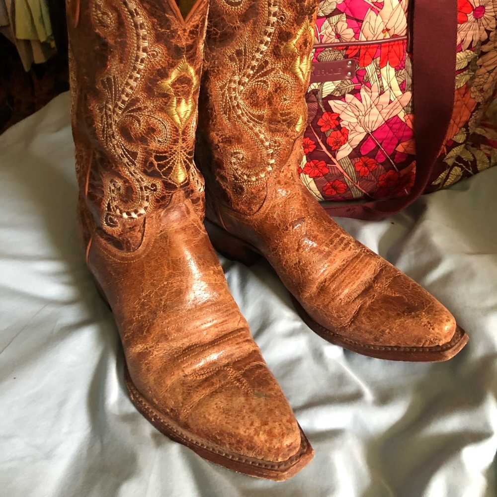 Cowboy boots size 9